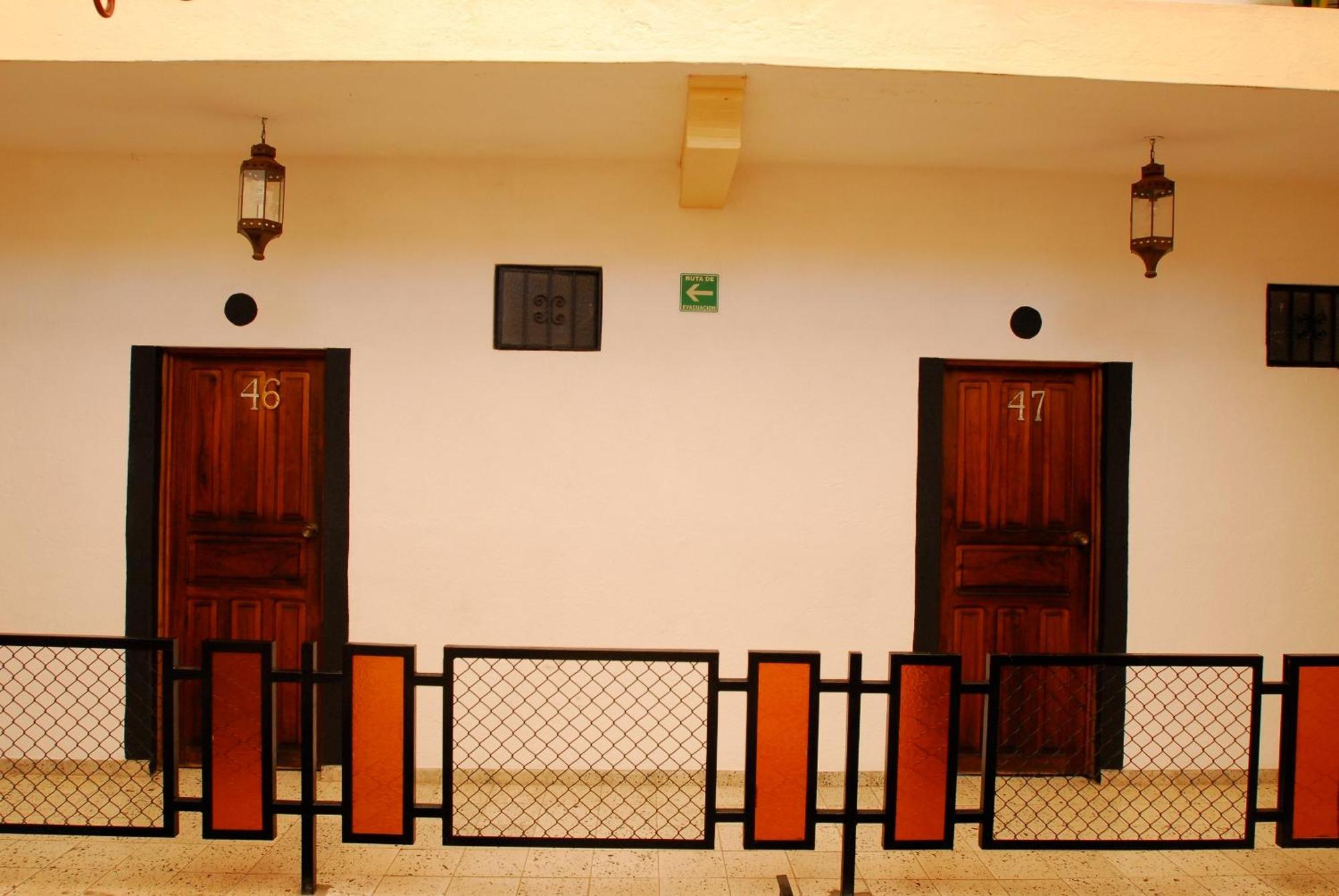 Hotel Villa Del Mar Tradicional ปูแอร์โตบาญาร์ตา ภายนอก รูปภาพ